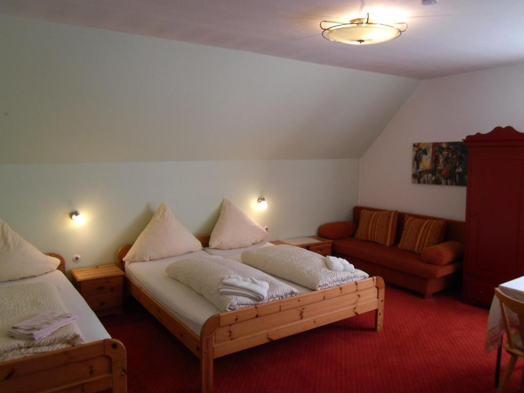 Hotel Gasthof Zum Neubau Kisslegg Room photo